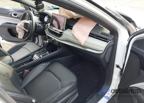 2024 Jeep Compass Limited 4X4 из США, поврежденный, VIN 3C4NJDCN1RT159871